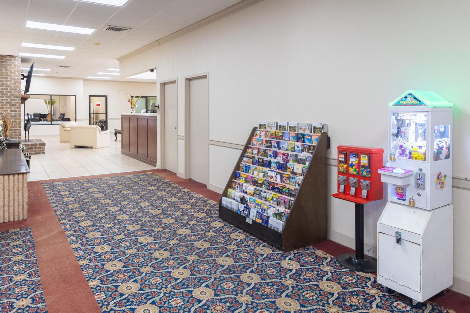 פולר Cottonwood Suites Savannah Hotel & Conference Center מראה חיצוני תמונה
