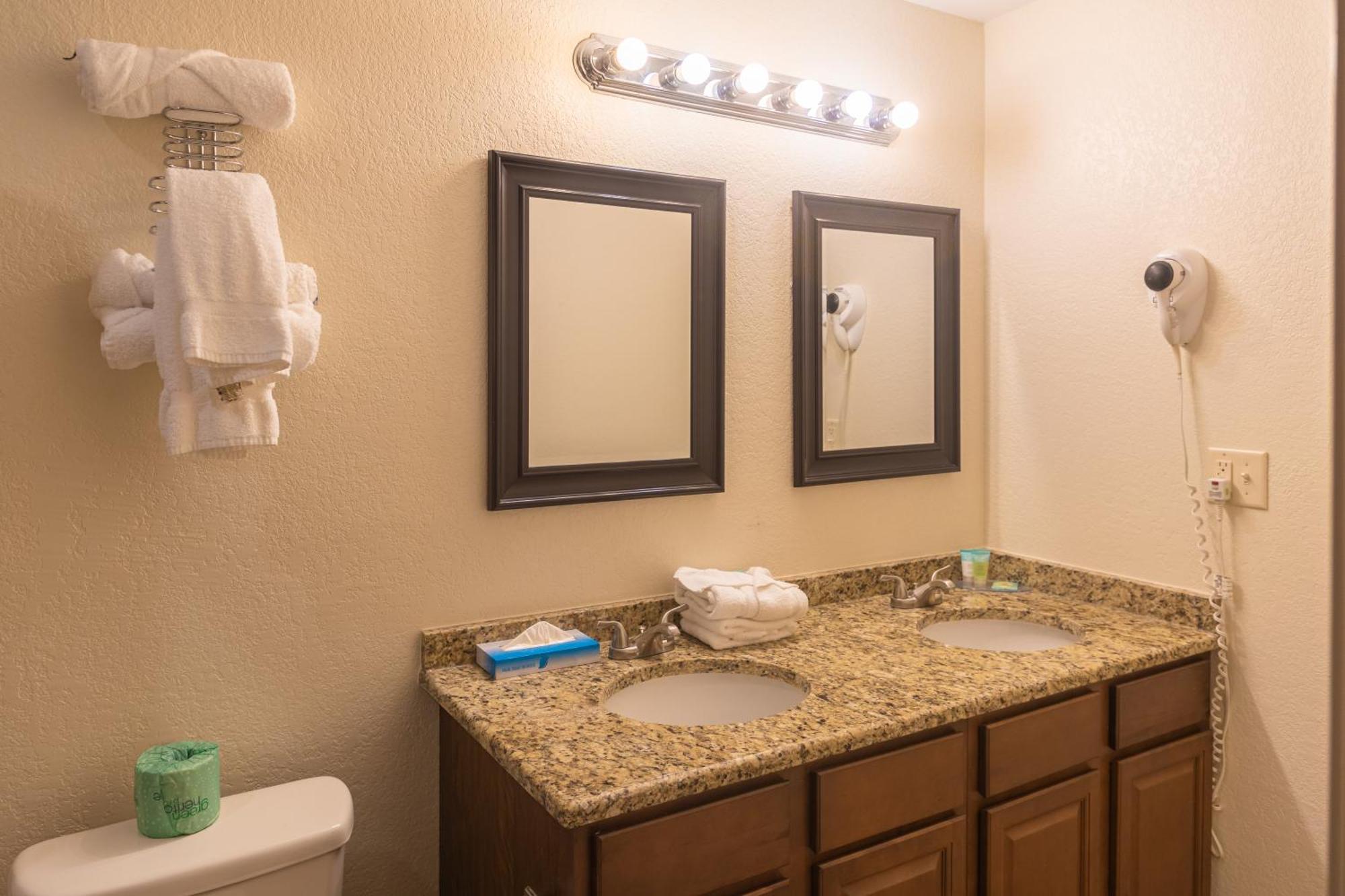 פולר Cottonwood Suites Savannah Hotel & Conference Center מראה חיצוני תמונה