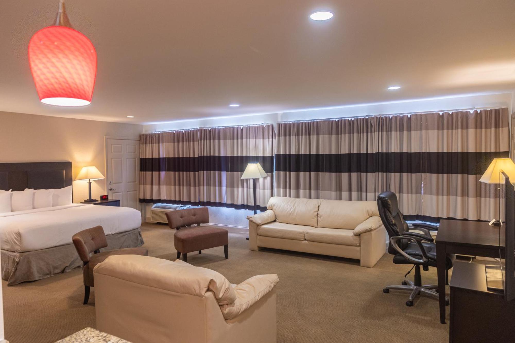 פולר Cottonwood Suites Savannah Hotel & Conference Center מראה חיצוני תמונה