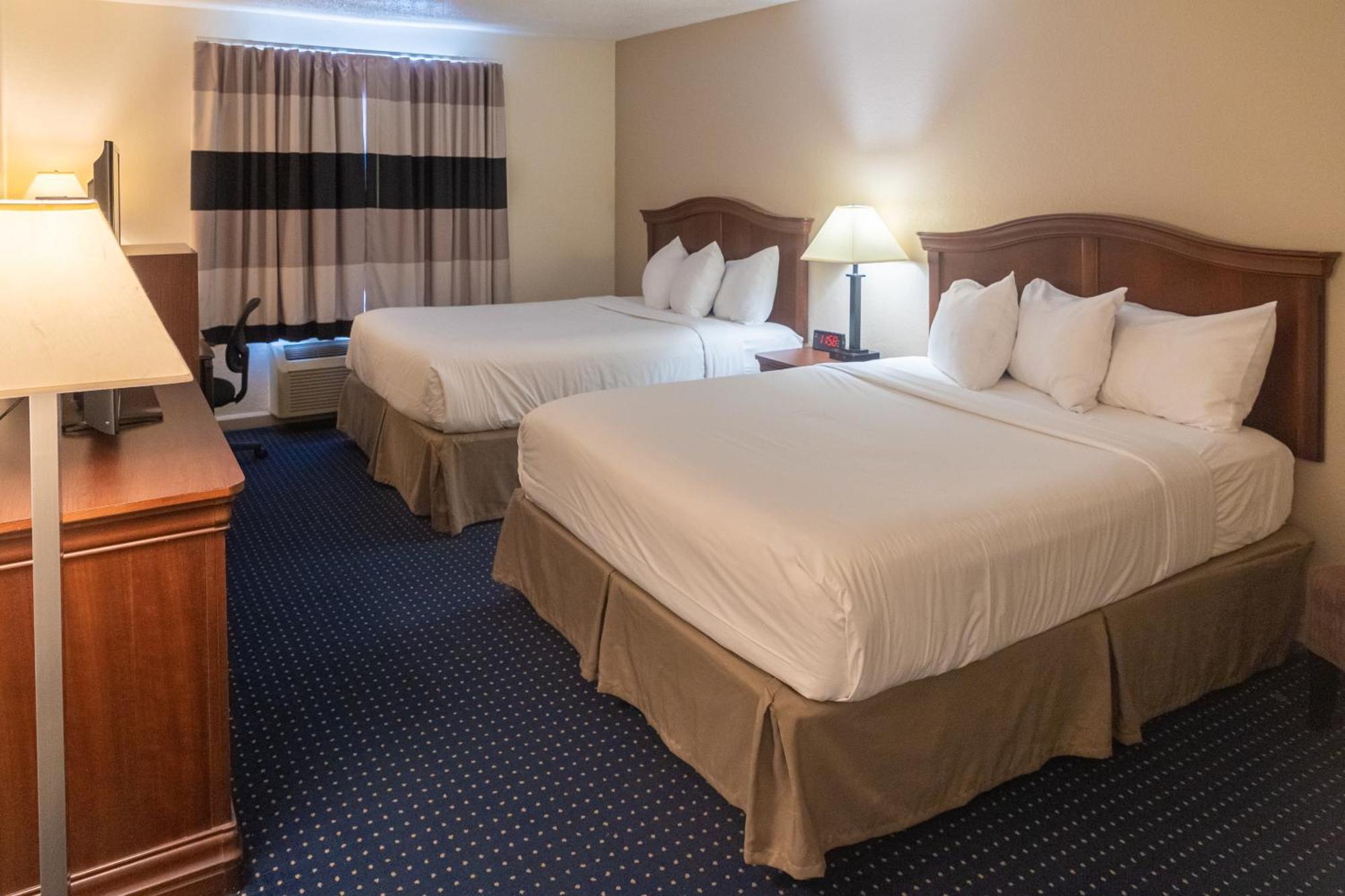 פולר Cottonwood Suites Savannah Hotel & Conference Center מראה חיצוני תמונה